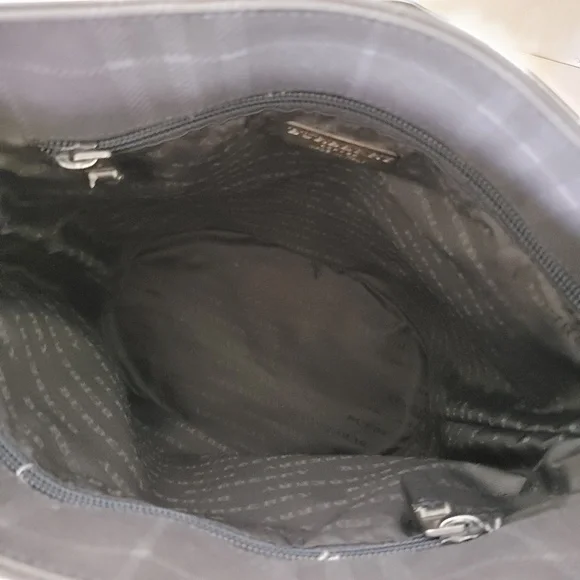 Burberry Vintage Navy Nova Check Bucket Shoulder Bag - Picture 15 of 15